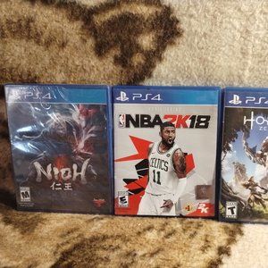 PS4 Video Game Bundle (3)